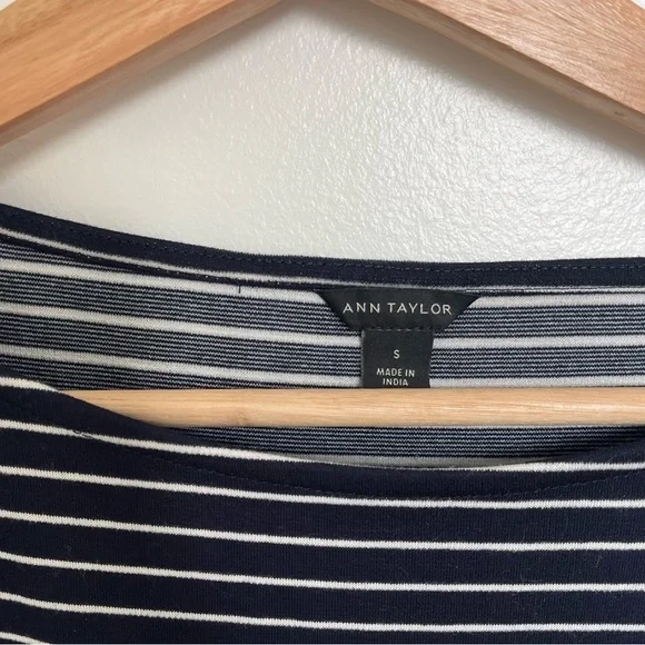 Ann Taylor Striped Navy Blue and White Ballon Sleeve Long Sleeve Top - Picture 4 of 6